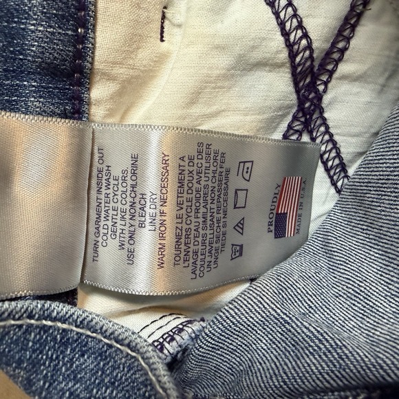 Vintage NYDJ Not Your Daughter's Jeans Capris Stretch Embroidered Aztec 0P USA - Picture 10 of 10